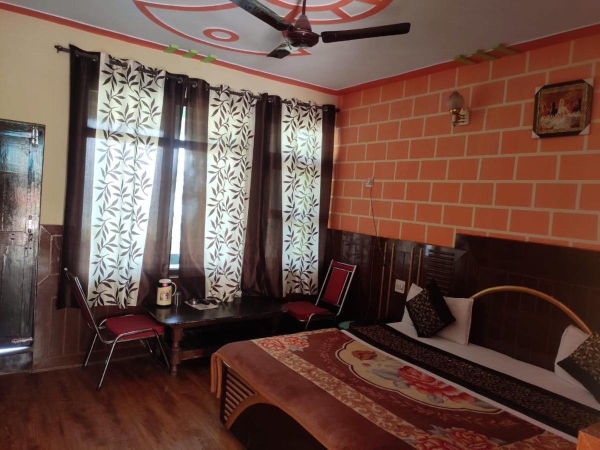 Hotel Deepraj, Kausani Εξωτερικό φωτογραφία
