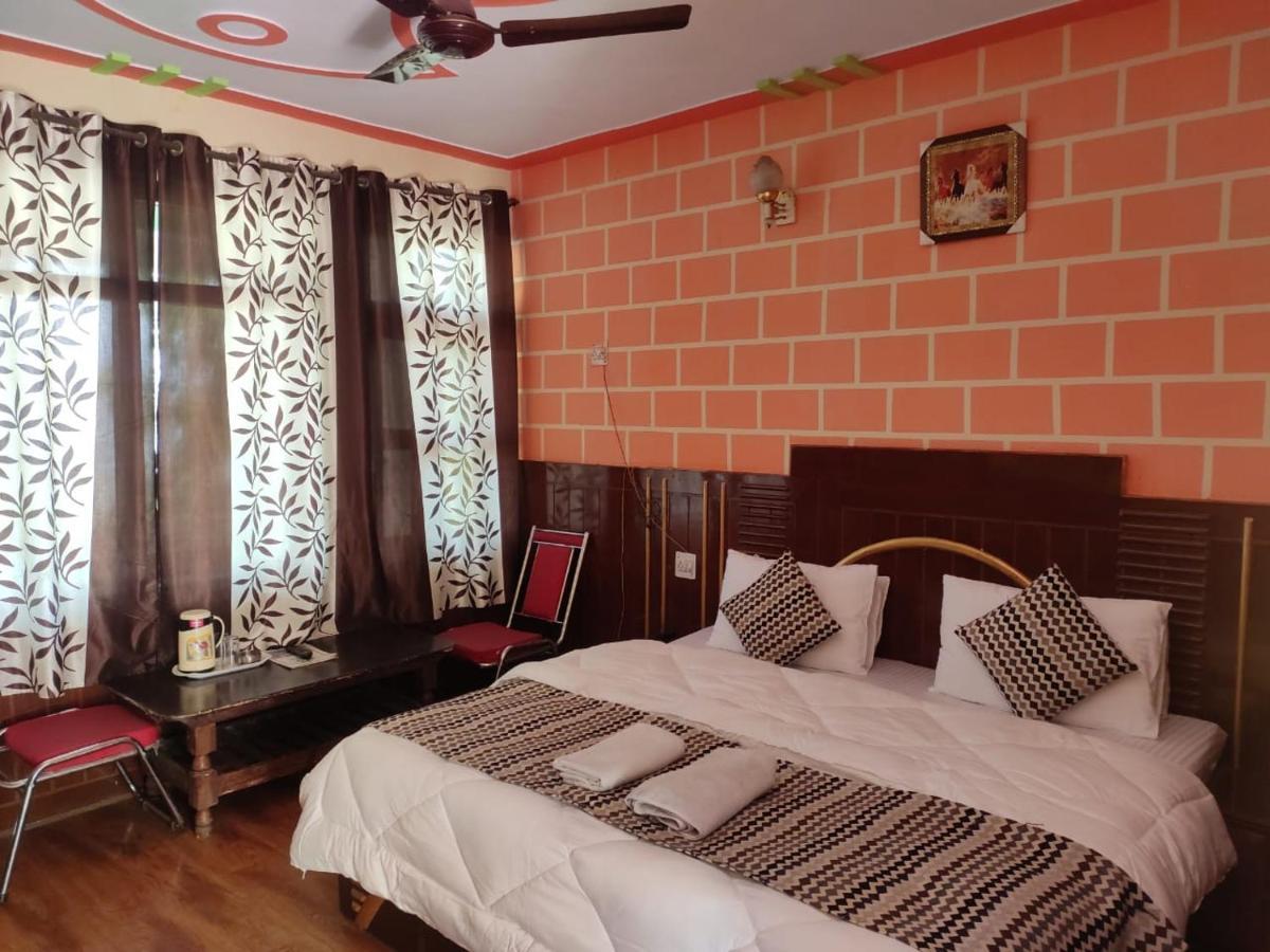 Hotel Deepraj, Kausani Εξωτερικό φωτογραφία