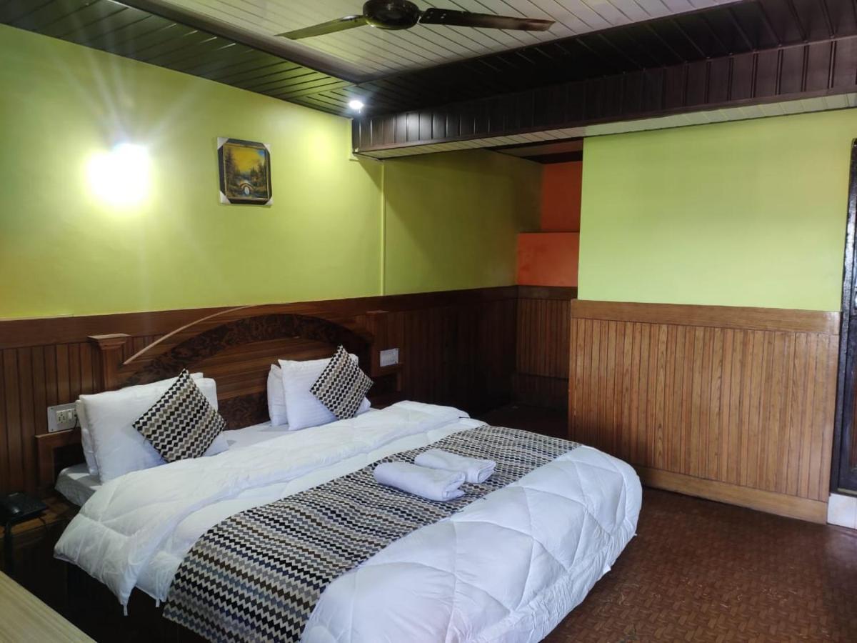 Hotel Deepraj, Kausani Εξωτερικό φωτογραφία