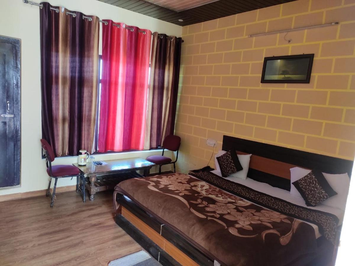 Hotel Deepraj, Kausani Εξωτερικό φωτογραφία