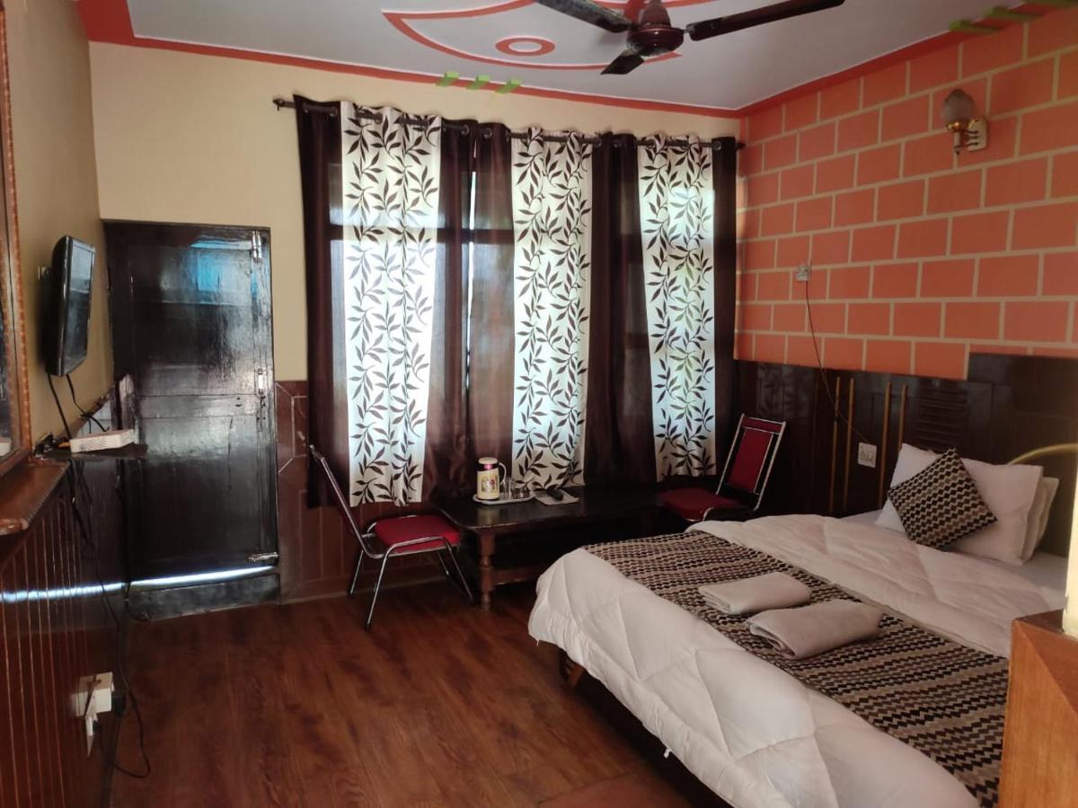 Hotel Deepraj, Kausani Εξωτερικό φωτογραφία