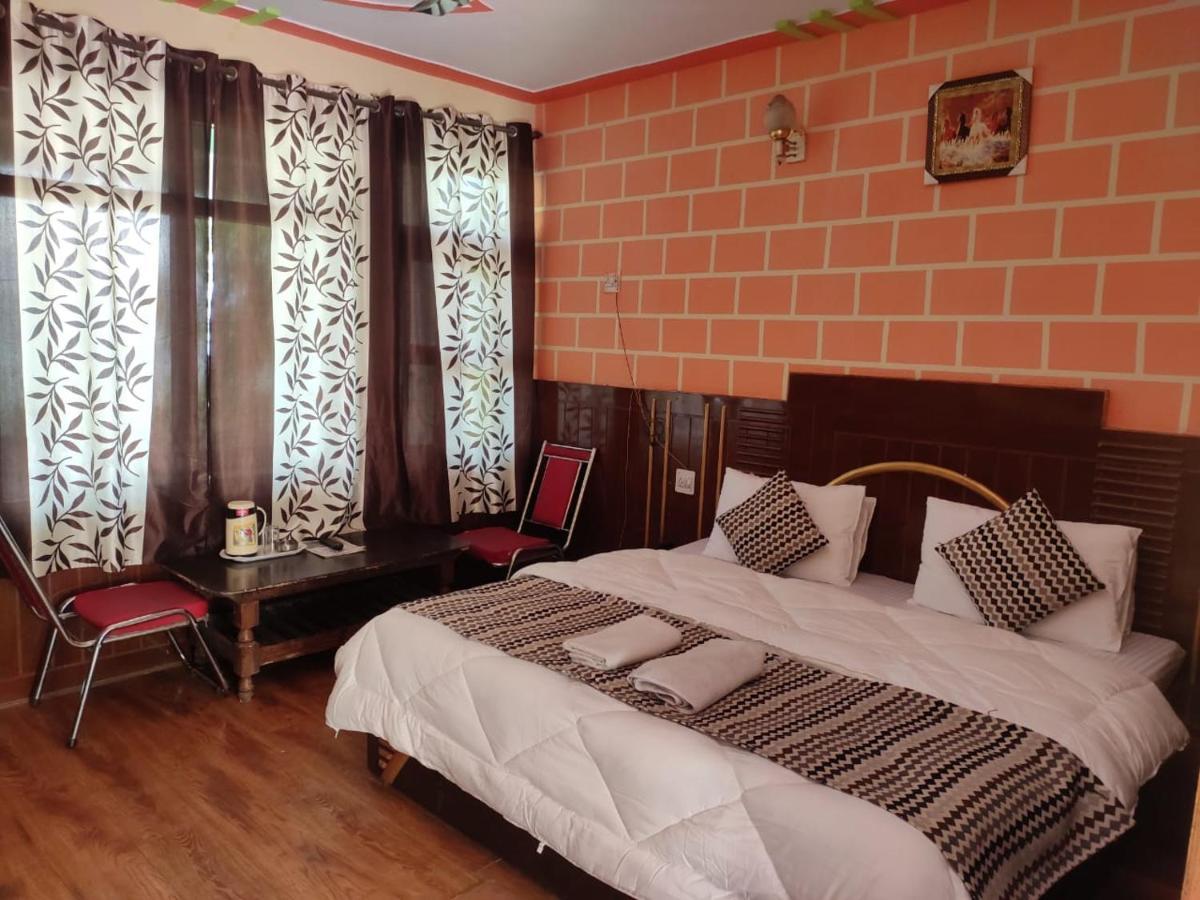 Hotel Deepraj, Kausani Εξωτερικό φωτογραφία