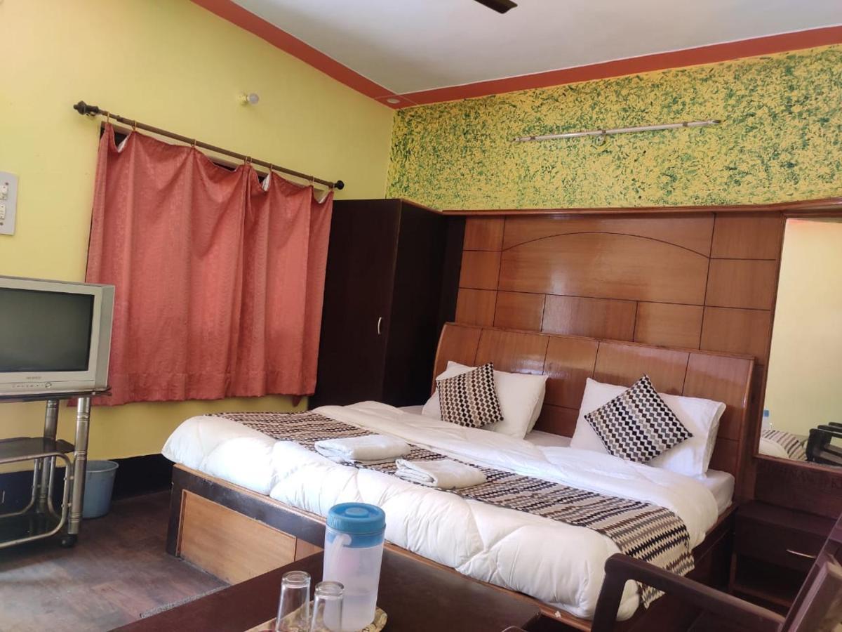 Hotel Deepraj, Kausani Εξωτερικό φωτογραφία