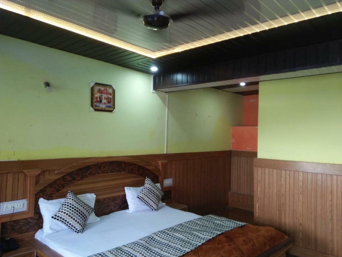 Hotel Deepraj, Kausani Εξωτερικό φωτογραφία